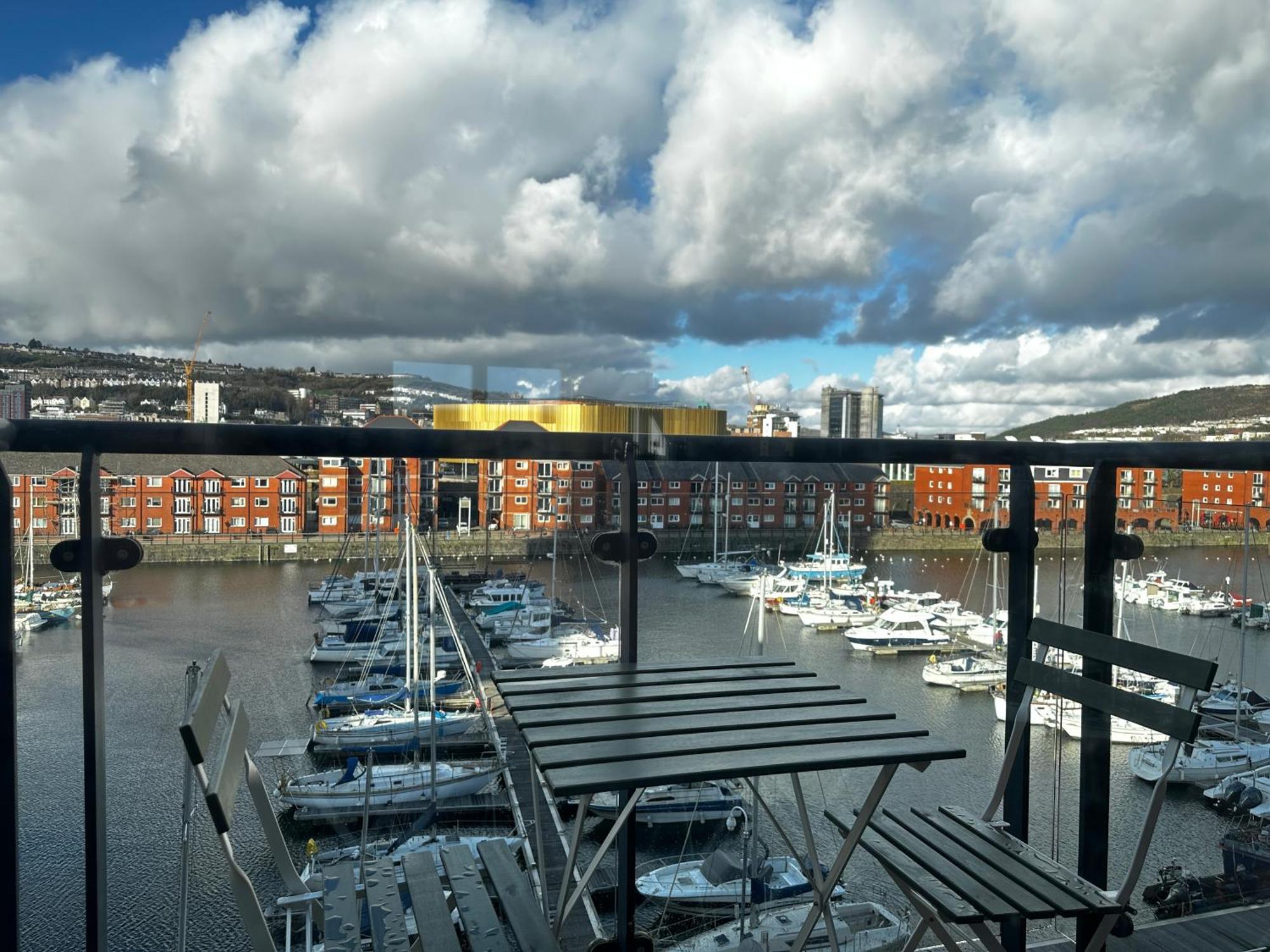 Coastline Apt Nearby The Beach Swansea Exterior foto