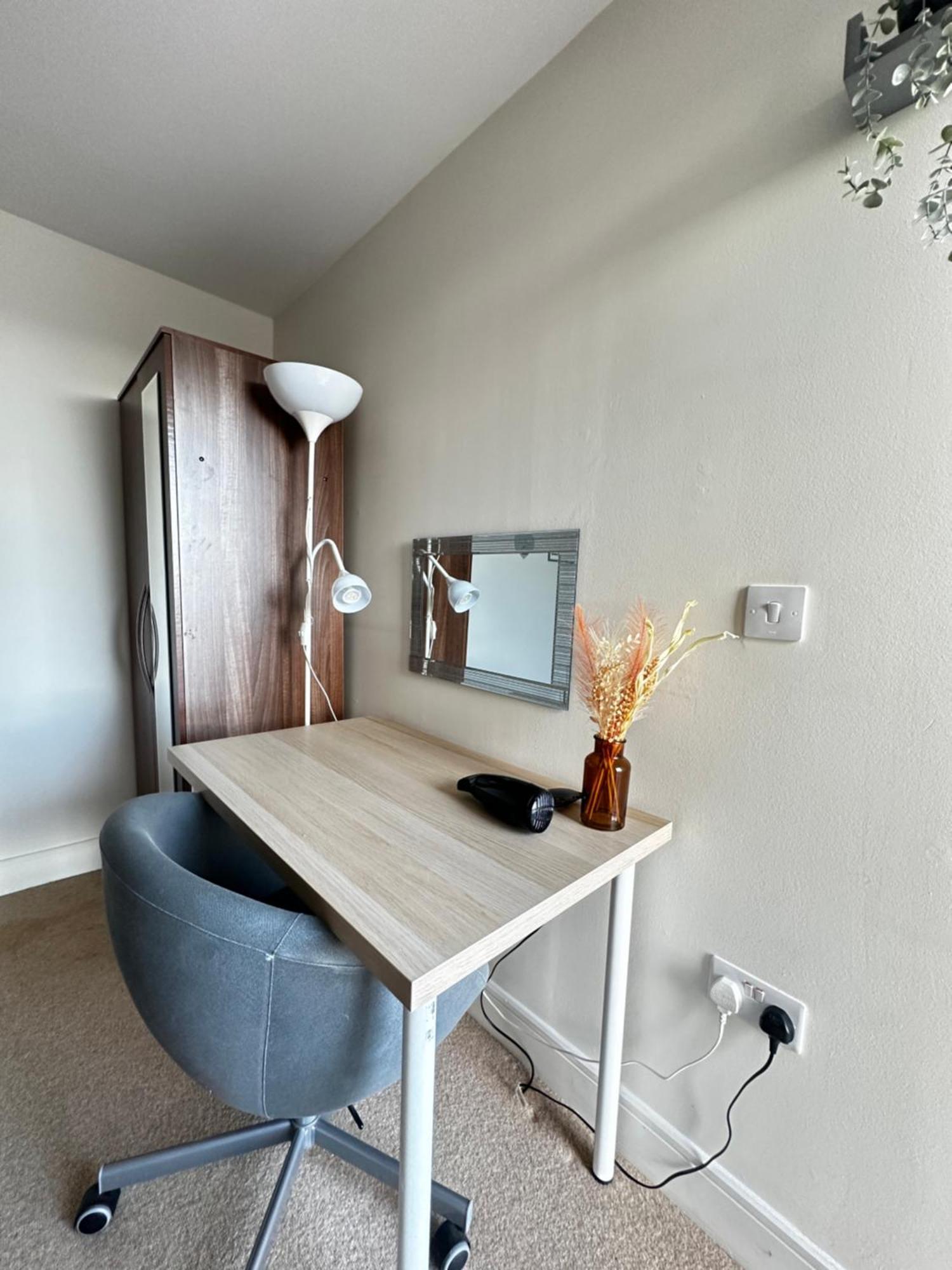 Coastline Apt Nearby The Beach Swansea Exterior foto