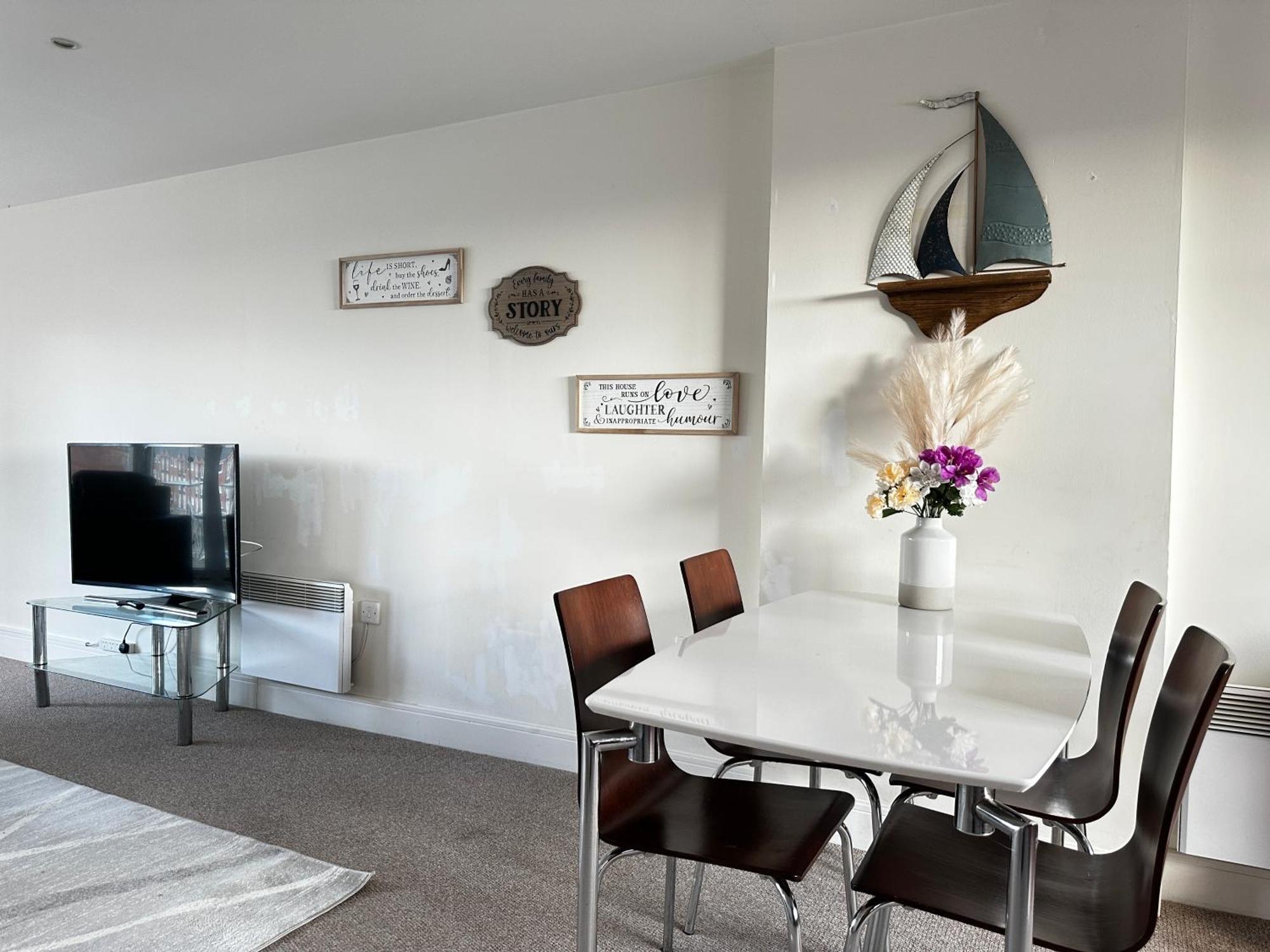 Coastline Apt Nearby The Beach Swansea Exterior foto